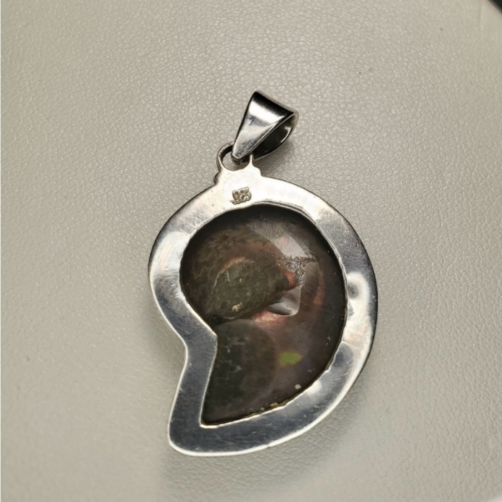 Amazing Vintage Sterling Ammonite Pendant - Picture 11 of 11